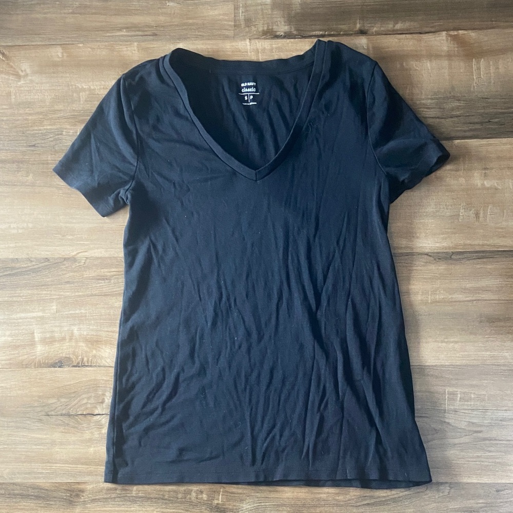 Old Navy Black V-Neck Short Sleeve Tee